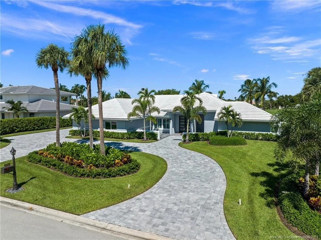 Photo of 6741 SE Harbor Circle