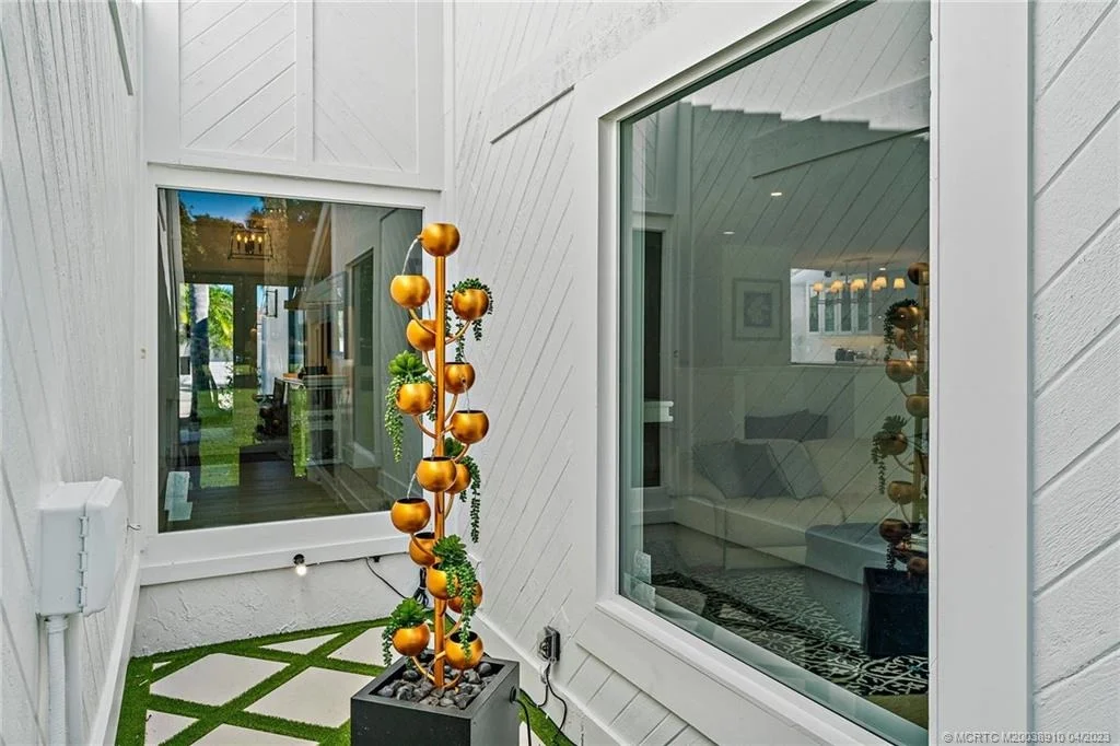 Photo of 17263 Bay Street