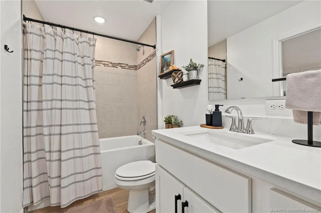 Photo of 6 Castle Hill Way
