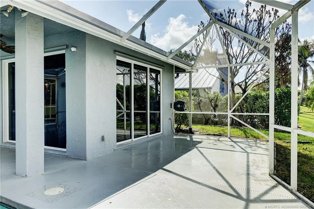 Photo of 18421 Lake Bend Drive