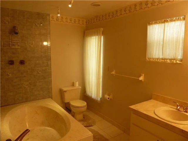 Photo of 920 NE Key Drive