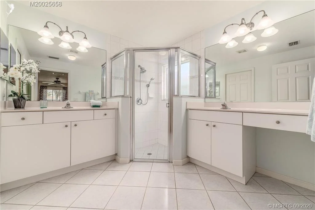 Photo of 4572 SE Murray Cove Circle