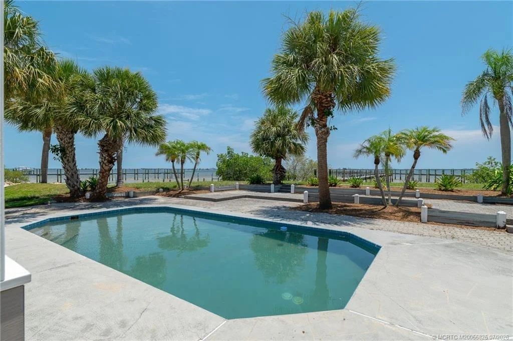Photo of 114 N Sewalls Point Road