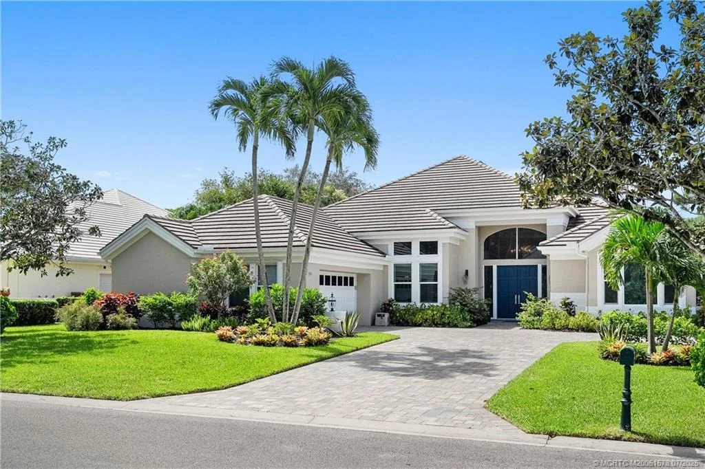 Photo of 1518 SE Cypress Glen Way