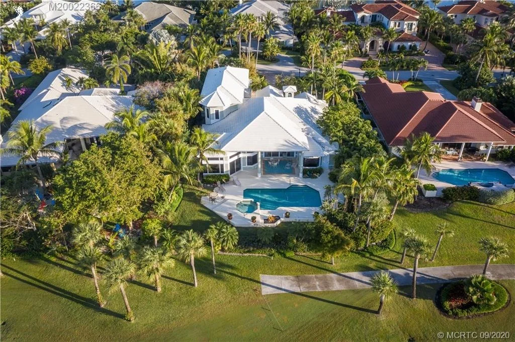 Photo of 6979 SE Harbor Circle