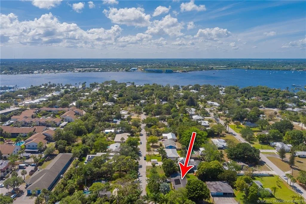 Photo of 308 SW Dyer Drive