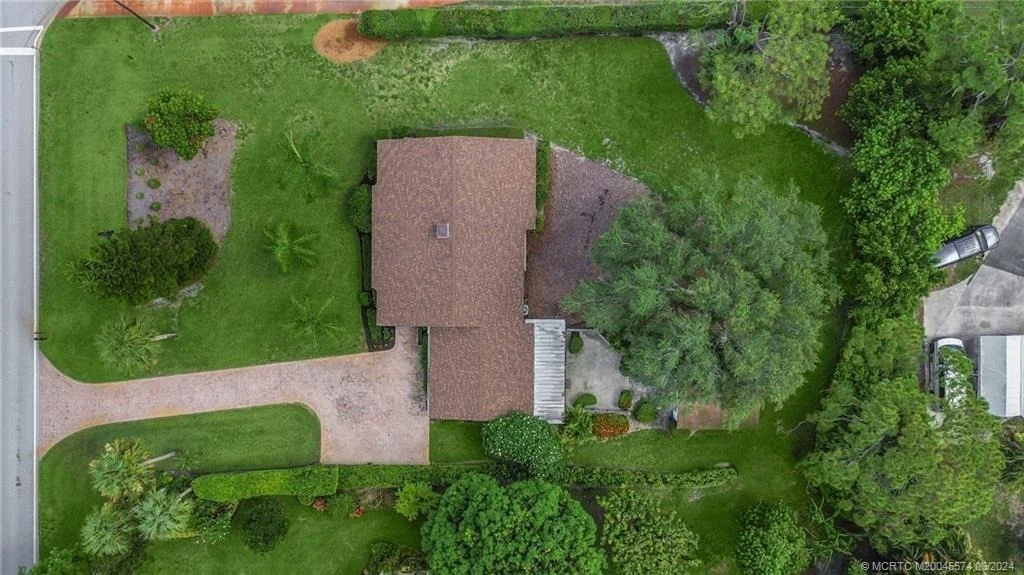 Photo of 1023 NW Pine Lake Drive