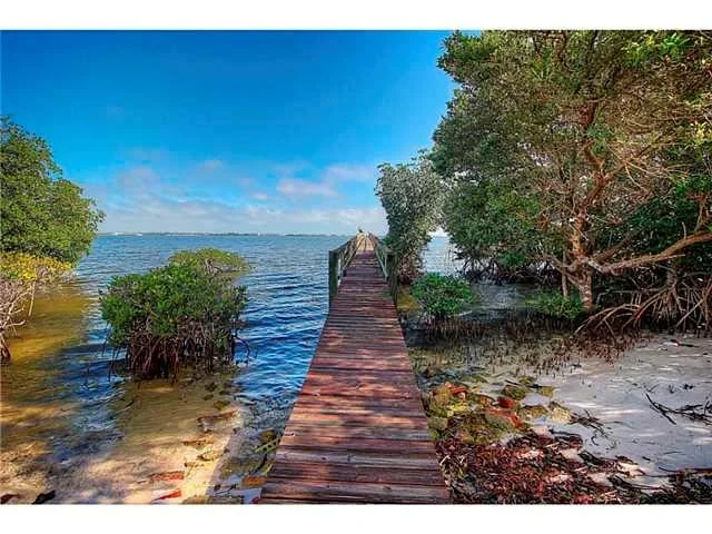 Photo of 62 S Sewalls Point Road
