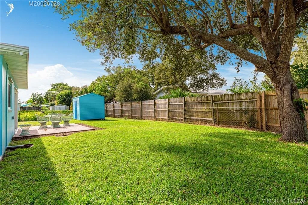 Photo of 1045 NW Terrace Road