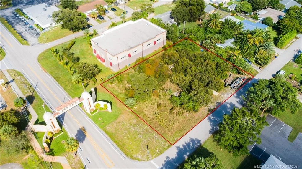 Photo of 2390 NE Dixie Highway