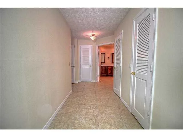 Photo of 176 S River Road