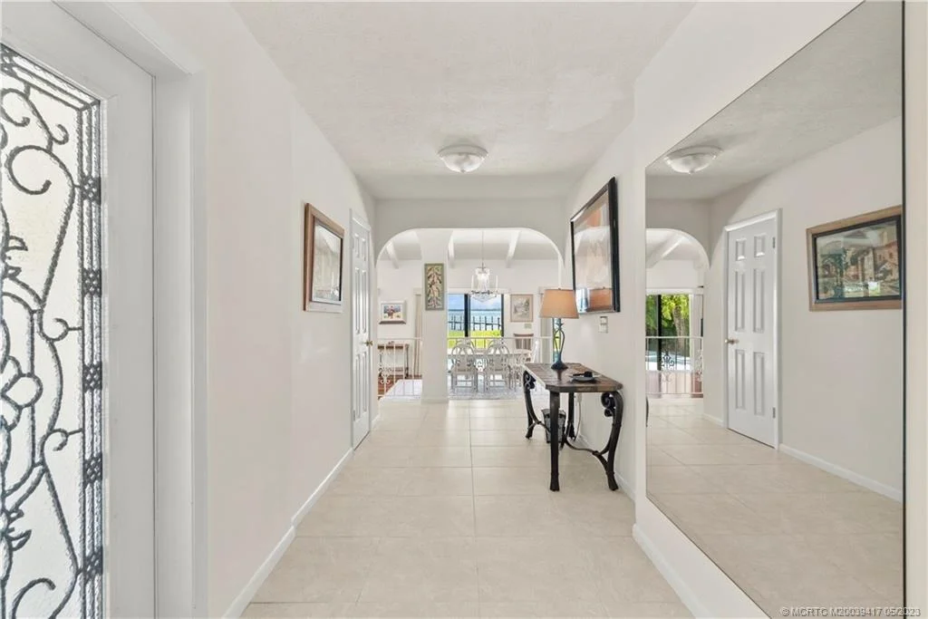 Photo of 104 N Sewalls Point Road