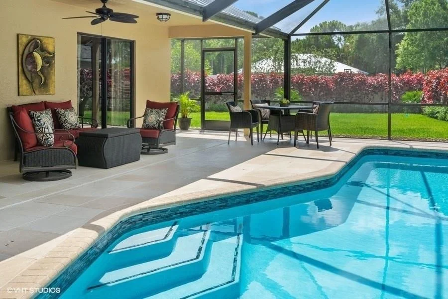 Photo of 641 SE Southwood Trail