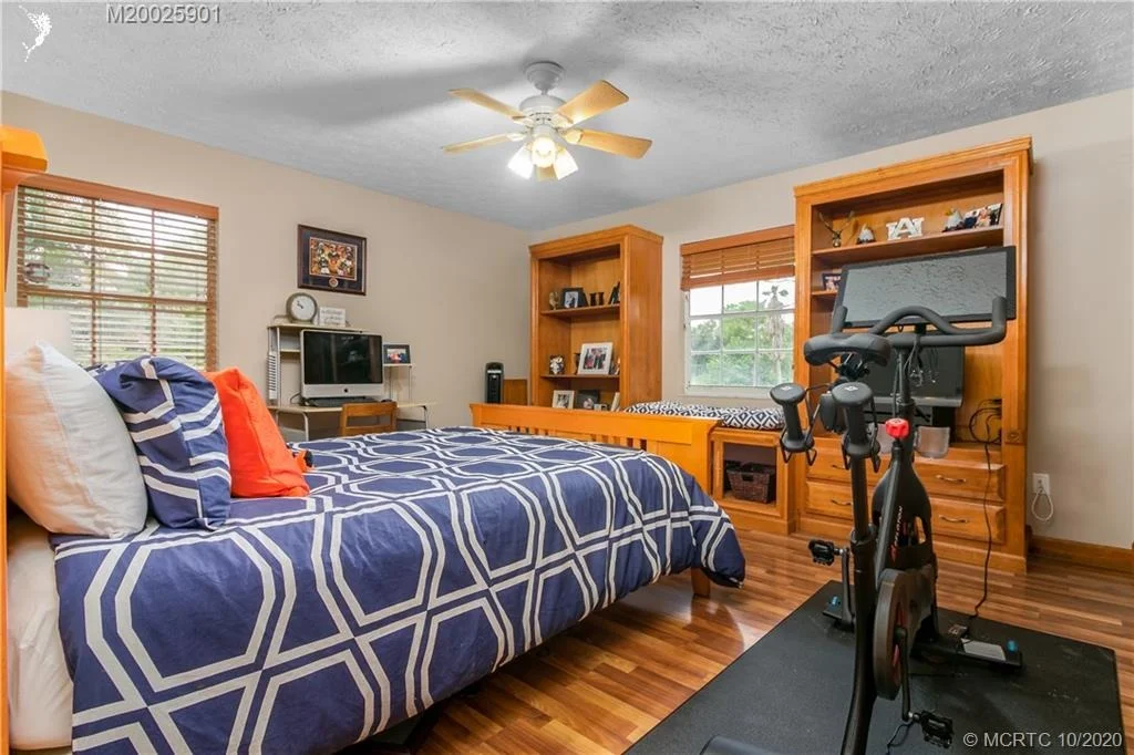 Photo of 1724 SW Gregor Way