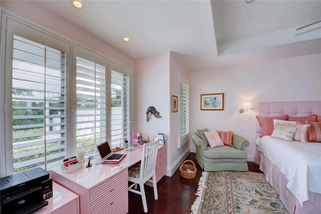Photo of 3422 SE Cambridge Drive