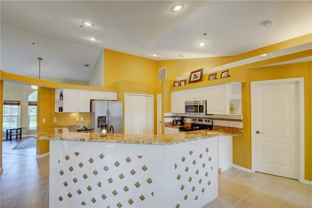 Photo of 864 SE Waterside Way