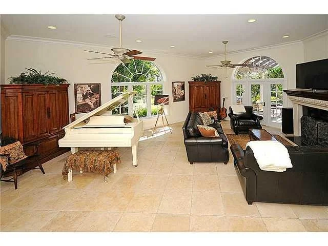 Photo of 8 Castle Hill Way