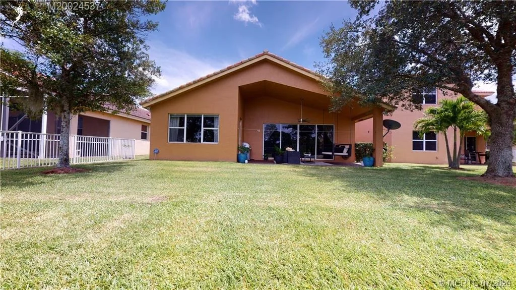 Photo of 1365 SE Fleming Way