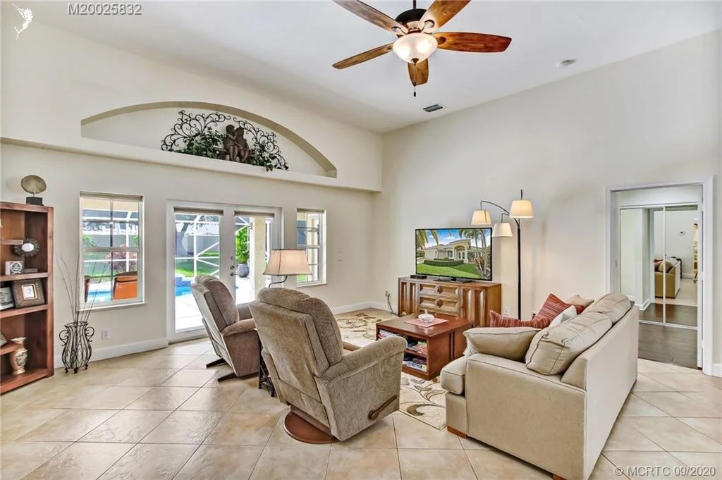 Photo of 3792 SE Fairway W