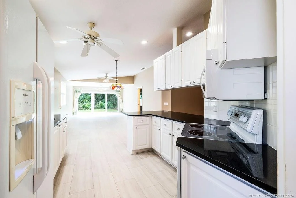 Photo of 900 SW Balmoral Trace