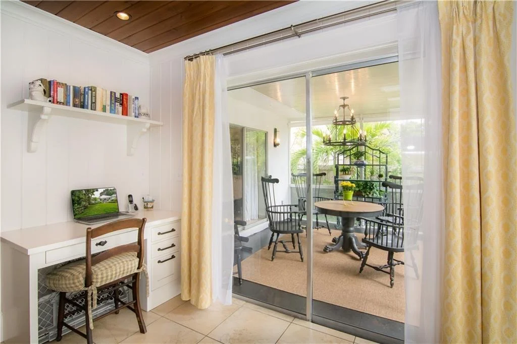 Photo of 309 SE Pelican Drive
