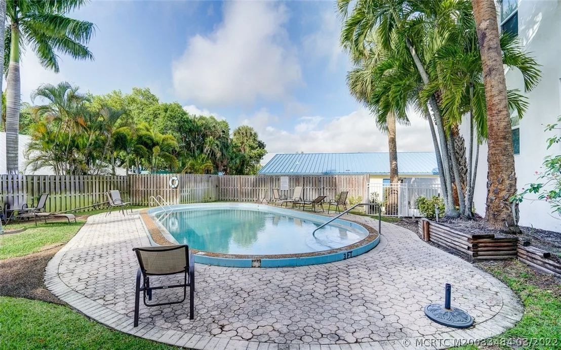 Photo of Unit B5 at 630 SE Ocean Boulevard