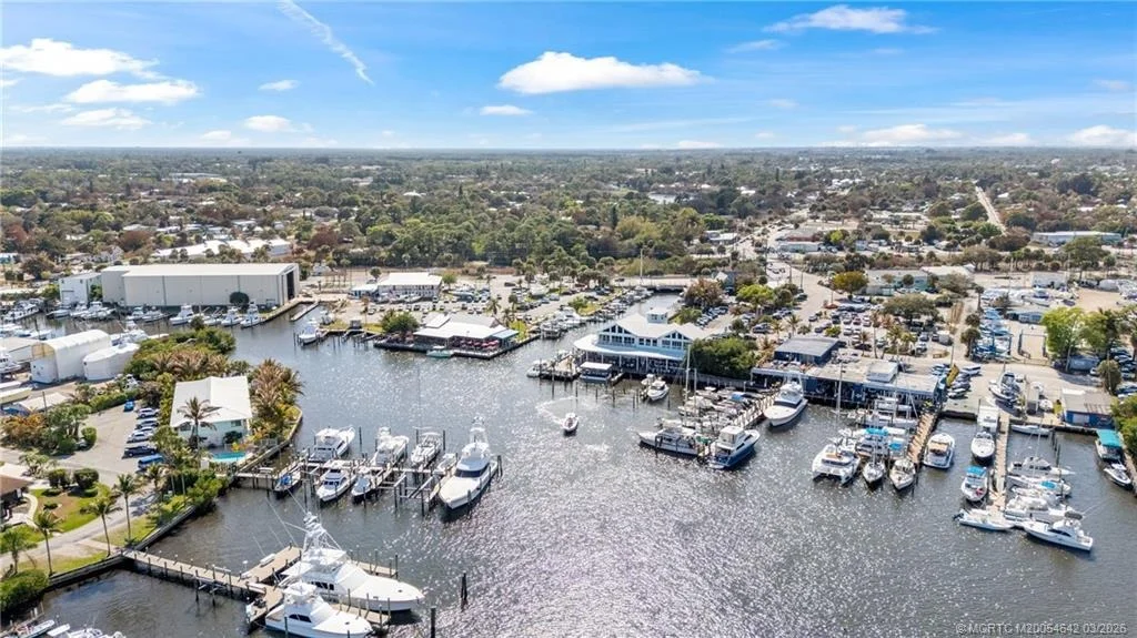 Photo of 5169 SE Horseshoe Point Road