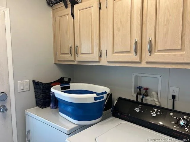 Photo of 879 Sun Bird Lane