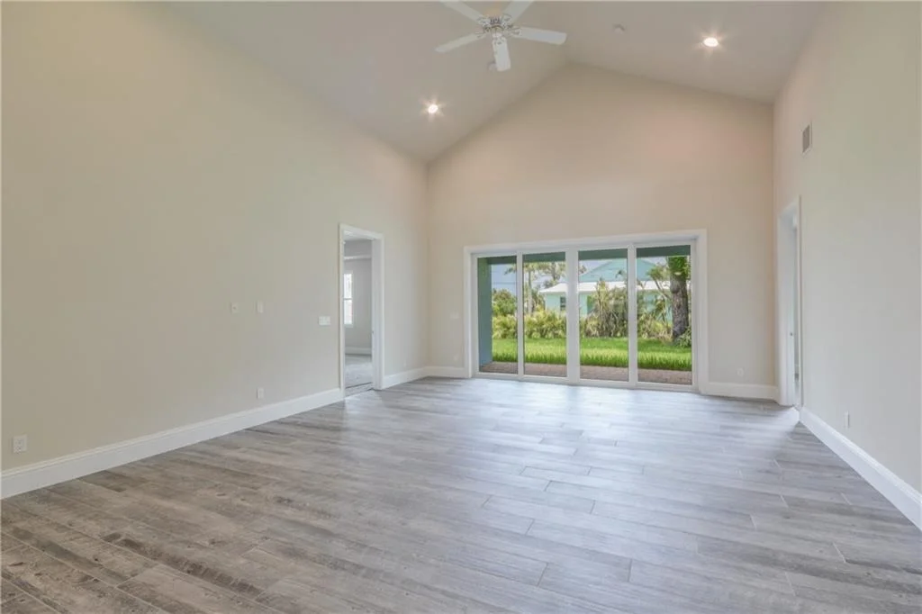 Photo of 2035 NW Fork Road