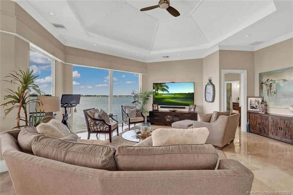 Photo of 58 Nettles Boulevard
