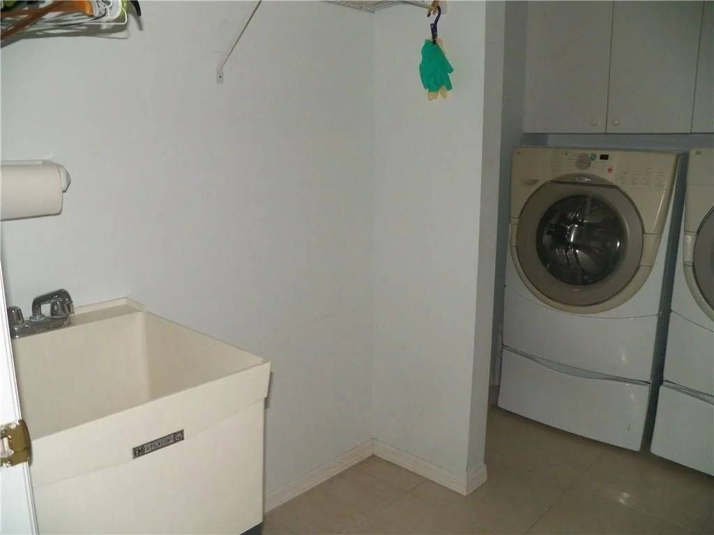 Photo of 6832 Bronte Circle