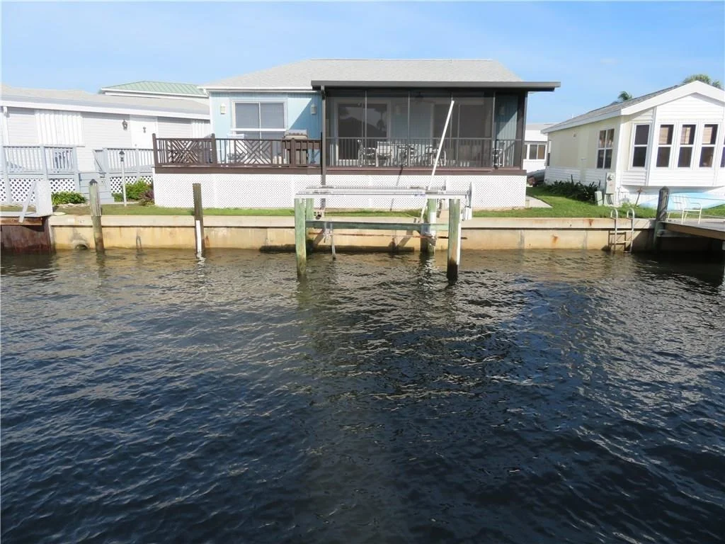 Photo of 15 Nettles Boulevard