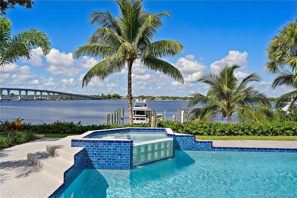 Photo of 19 N River Road