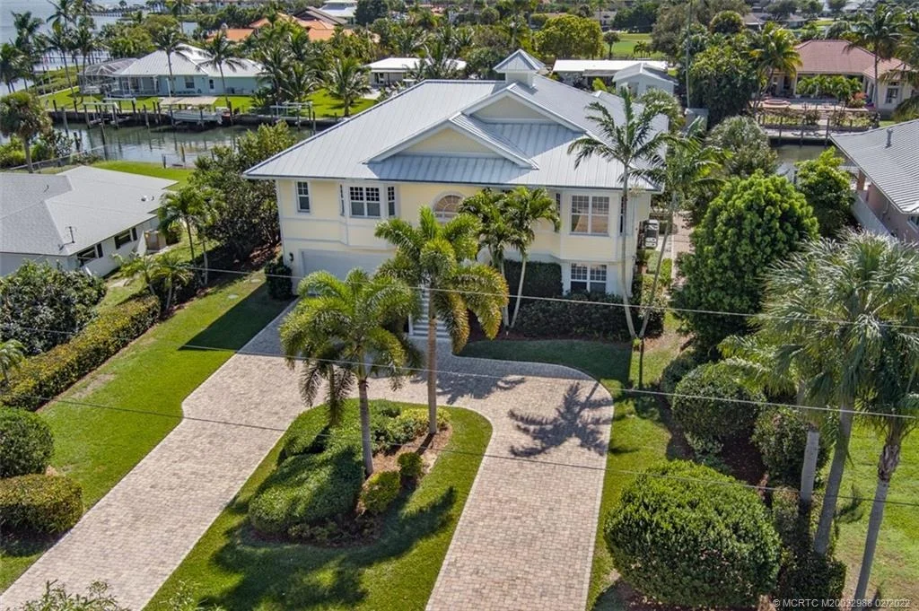 Photo of 5914 SE Horseshoe Point Road