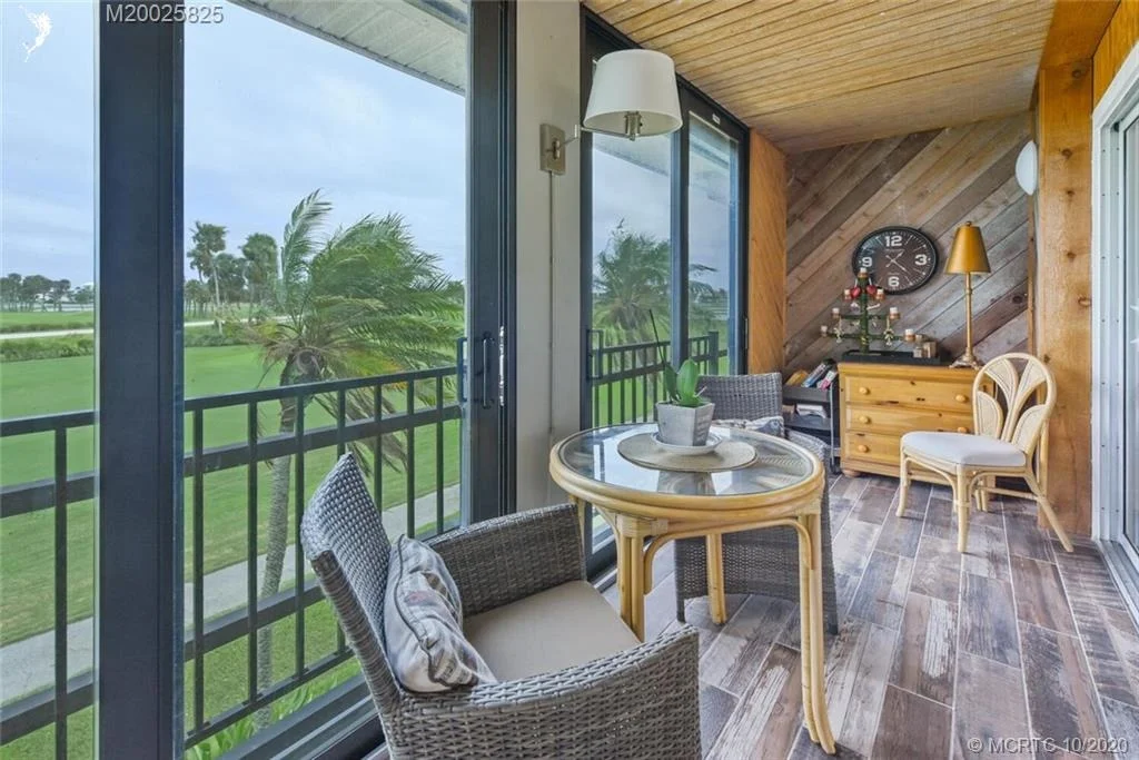 Photo of 320 NE Golfview Circle