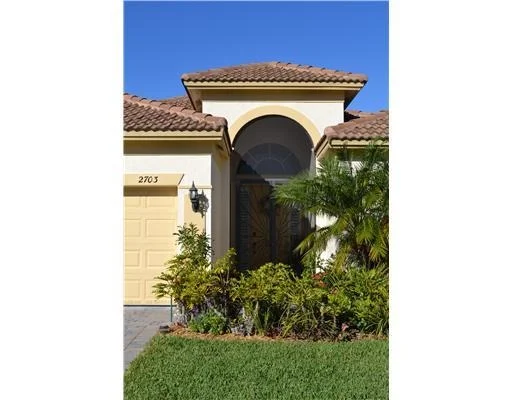 Photo of 2703 SE CASTLE PINE Place