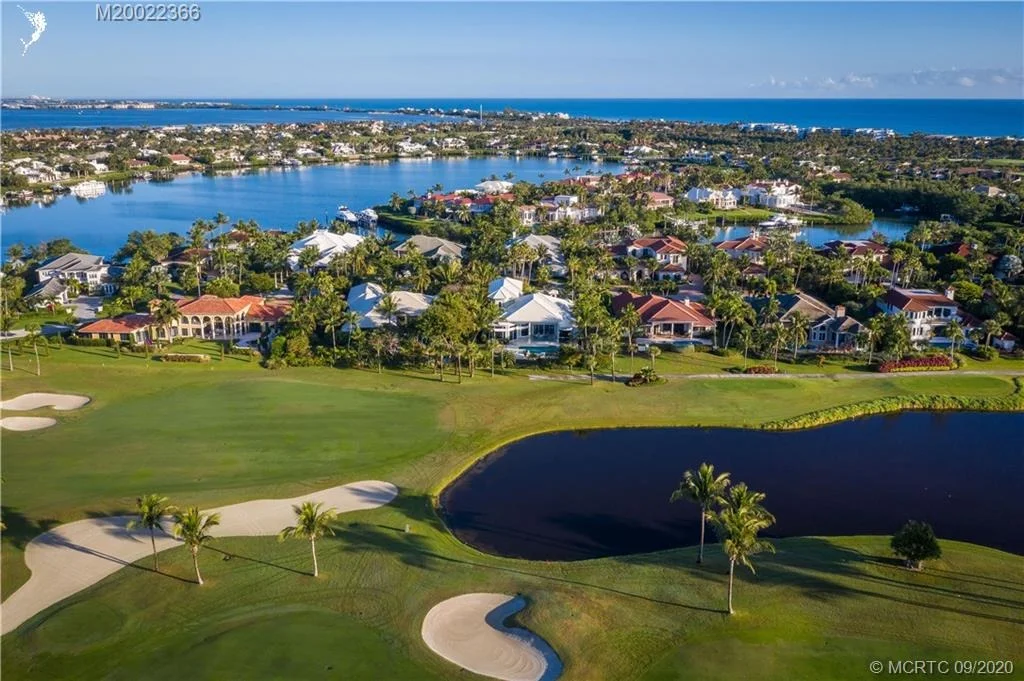 Photo of 6979 SE Harbor Circle