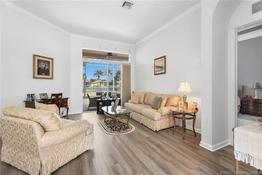 Photo of 758 SW Blue Stem Way