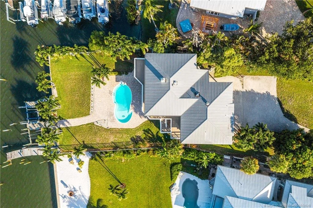 Photo of 5644 SE Harbor Terrace