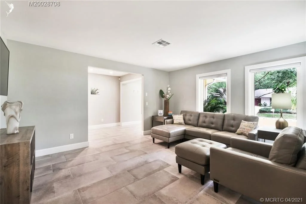 Photo of 11 Riverview Drive