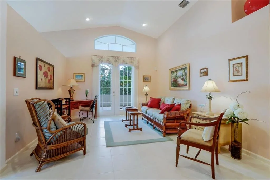 Photo of 3360 SE Fairway Oaks Trail SE