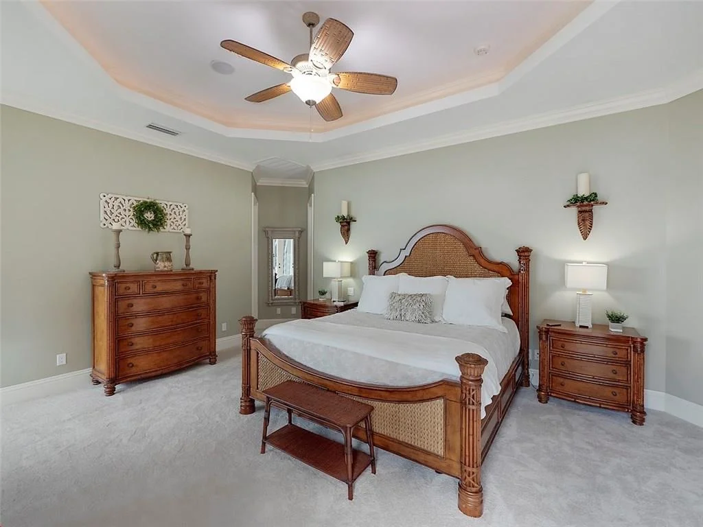 Photo of 1341 SE Riverside Drive