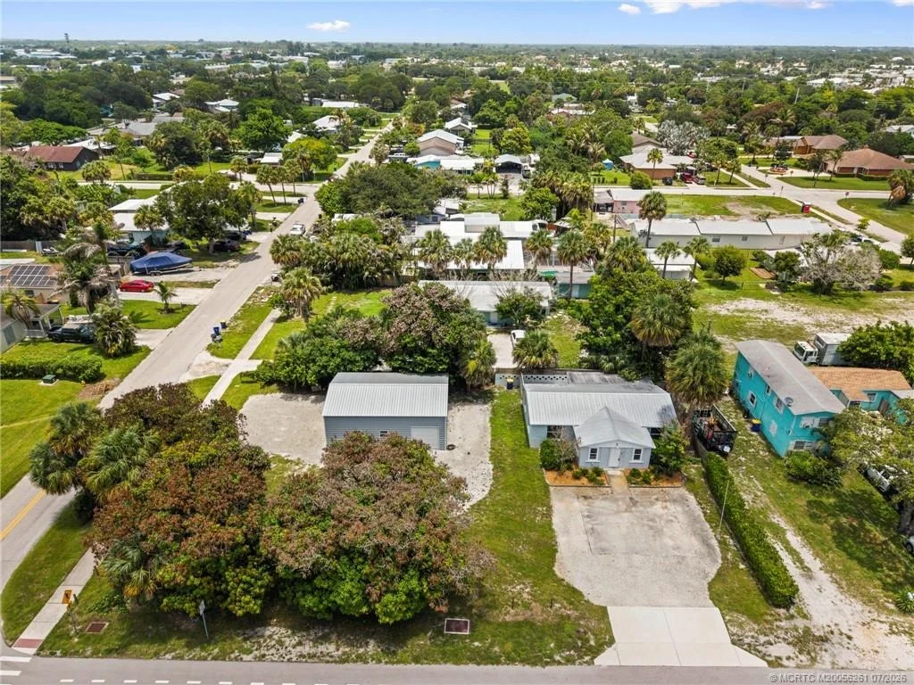 Photo of 3915 SE Salerno Road
