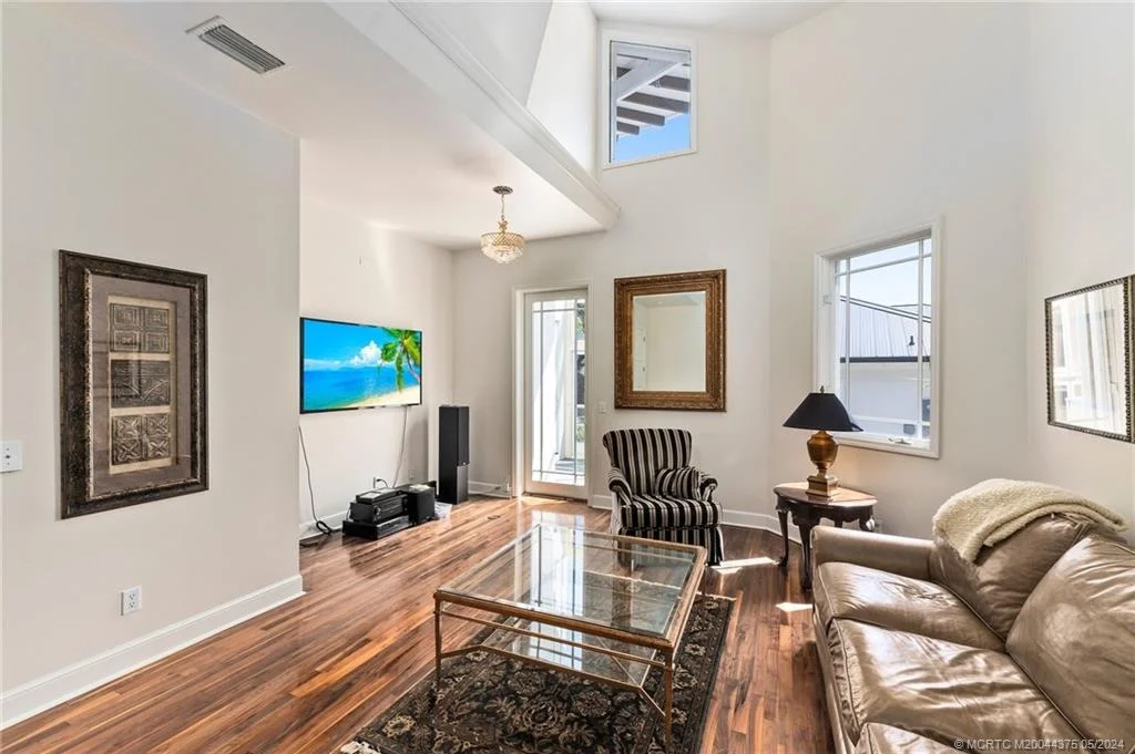 Photo of 12 Oakwood Drive