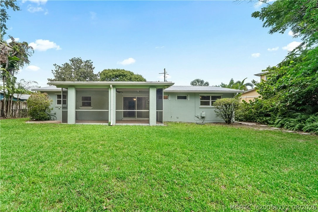 Photo of 502 SE Edgewood Drive