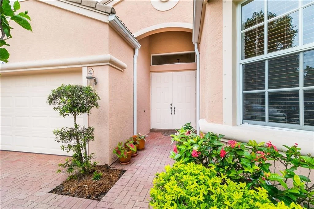 Photo of 1513 SE Legacy Cove Circle