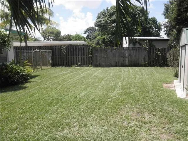Photo of 802 SE Stafford Drive