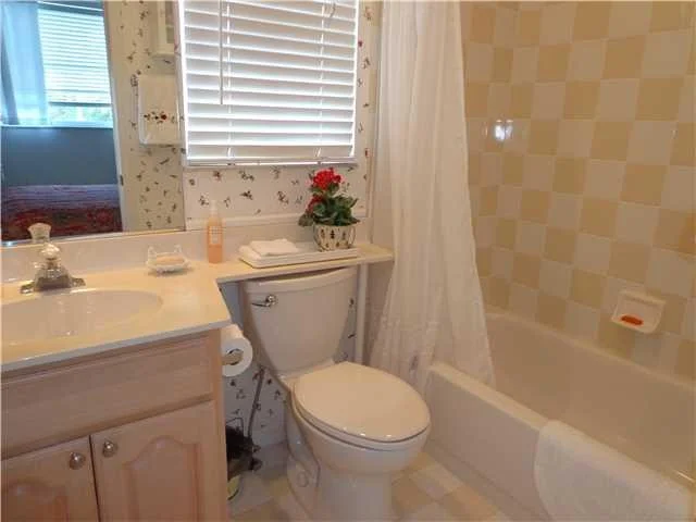 Photo of 7148 SE Twin Oaks Circle