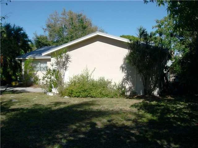 Photo of 4886 SE Manatee Terrace