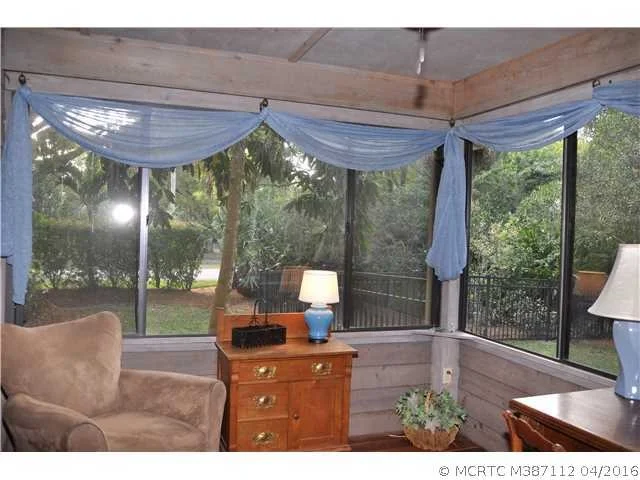 Photo of 1091 SE Buttonwood Circle